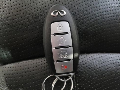 Used 2016 INFINITI Q50 Premium w/ Driver Assistance Package image 32