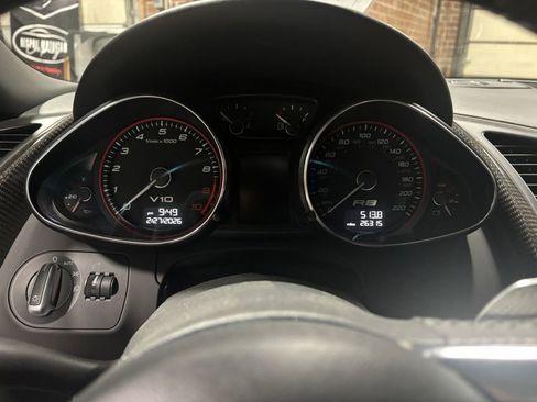 Used 2011 Audi R8 V10 image 57
