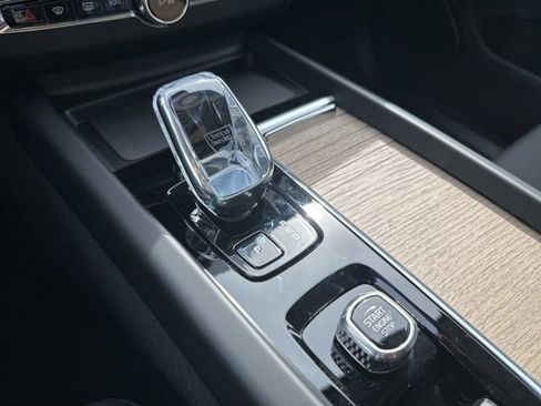 New 2026 Volvo XC60 B5 Plus w/ Protection Package Premier AWD/4WD image 16