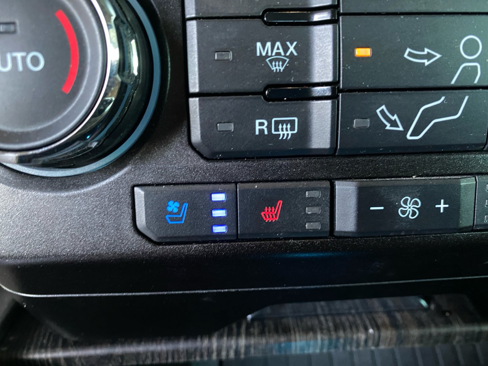 Used 2020 Ford F250 Lariat w/ Lariat Ultimate Package AWD/4WD image 19
