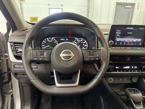 Used 2023 Nissan Rogue SL AWD/4WD image 14