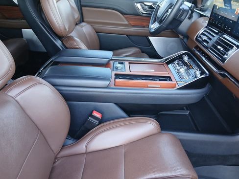 Used 2024 Lincoln Navigator Reserve AWD/4WD image 56