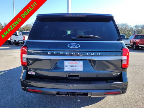 Used 2022 Ford Expedition Max XLT image 8