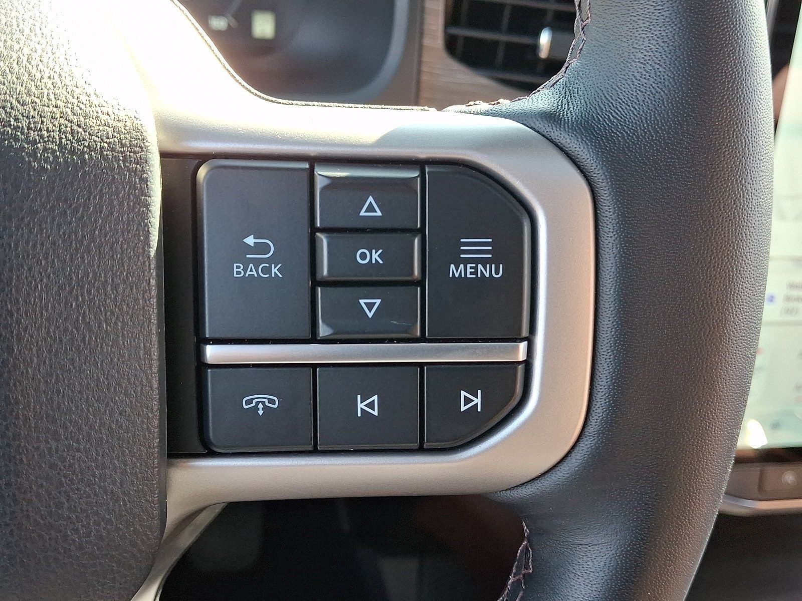 Used 2024 Ford Expedition Limited AWD/4WD image 29