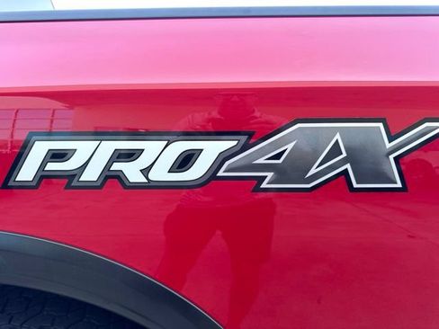 Used 2021 Nissan Titan PRO-4X w/ Pro-4x Convenience Package AWD/4WD image 23