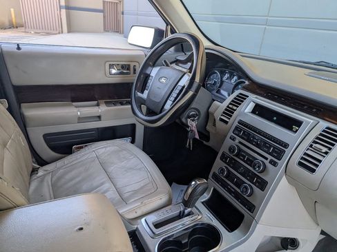 Used 2011 Ford Flex SEL w/ Rapid Spec Order Code image 18