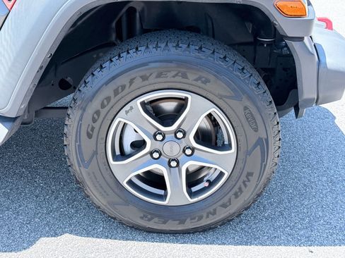 Used 2020 Jeep Wrangler Sport AWD/4WD image 31