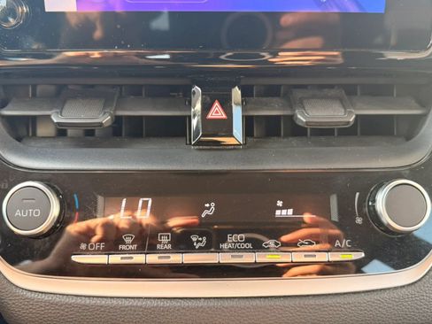 Used 2023 Toyota Corolla LE FWD image 24