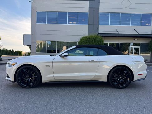 Used 2017 Ford Mustang GT Premium w/ Equipment Group 401A RWD image 7