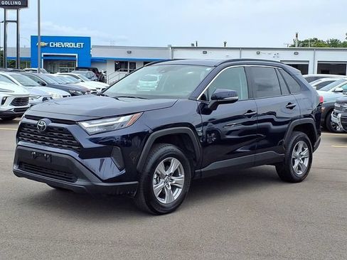 Used 2025 Toyota RAV4 XLE AWD/4WD image 1