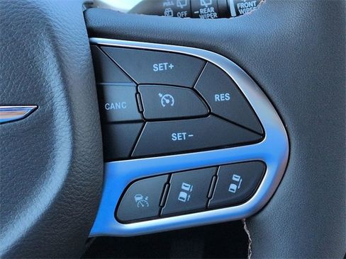 New 2026 Chrysler Pacifica Pinnacle image 28