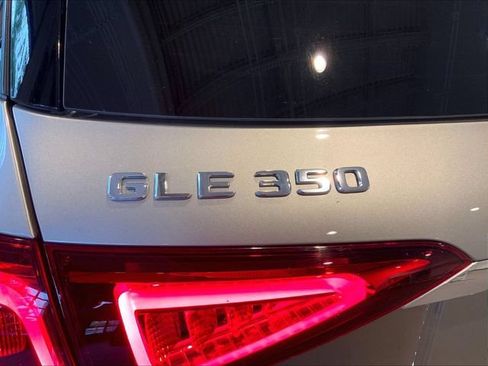 Used 2021 Mercedes-Benz GLE 350 4MATIC image 18