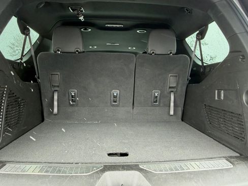 Used 2023 Chevrolet Suburban RST AWD/4WD image 36