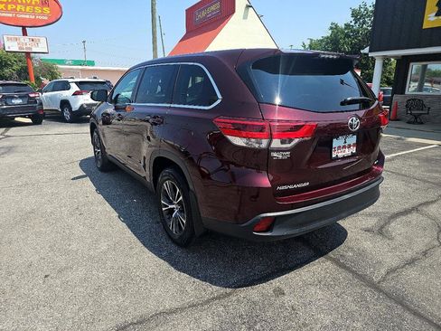 Used 2019 Toyota Highlander LE image 8