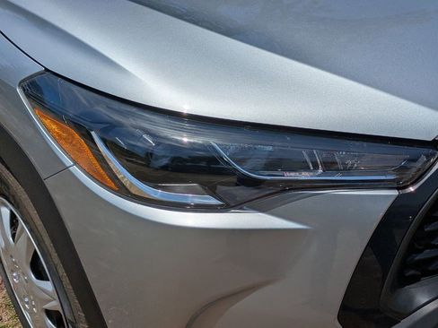 Used 2023 Toyota Corolla Cross L FWD image 10