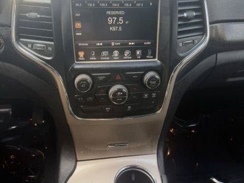 Used 2014 Jeep Grand Cherokee Laredo w/ Quick Order Package 23E AWD/4WD image 16