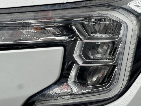 Used 2023 GMC Terrain AT4 image 11