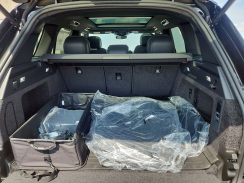 New 2025 Land Rover Range Rover SE image 13