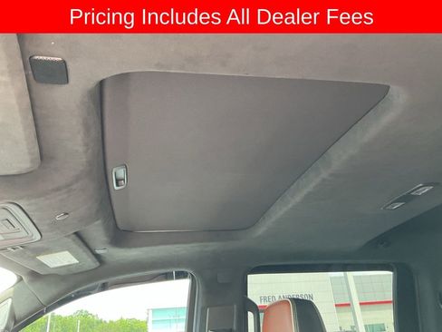 Used 2024 GMC Sierra 2500 Denali Ultimate AWD/4WD image 6