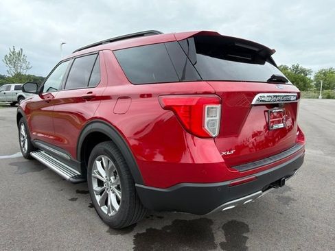 Certified 2023 Ford Explorer XLT w/ Equipment Group 202A AWD/4WD image 13