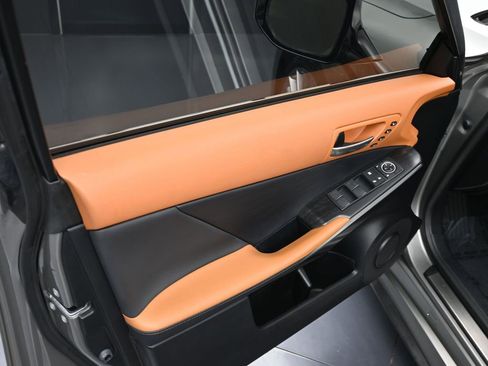 Used 2022 Lexus IS 300 300 image 13