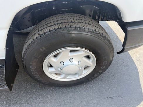 Used 2014 Ford E-250 and Econoline 250 Extended w/ Power Group image 10