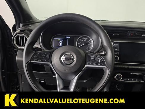 Used 2020 Nissan Kicks SV FWD image 10
