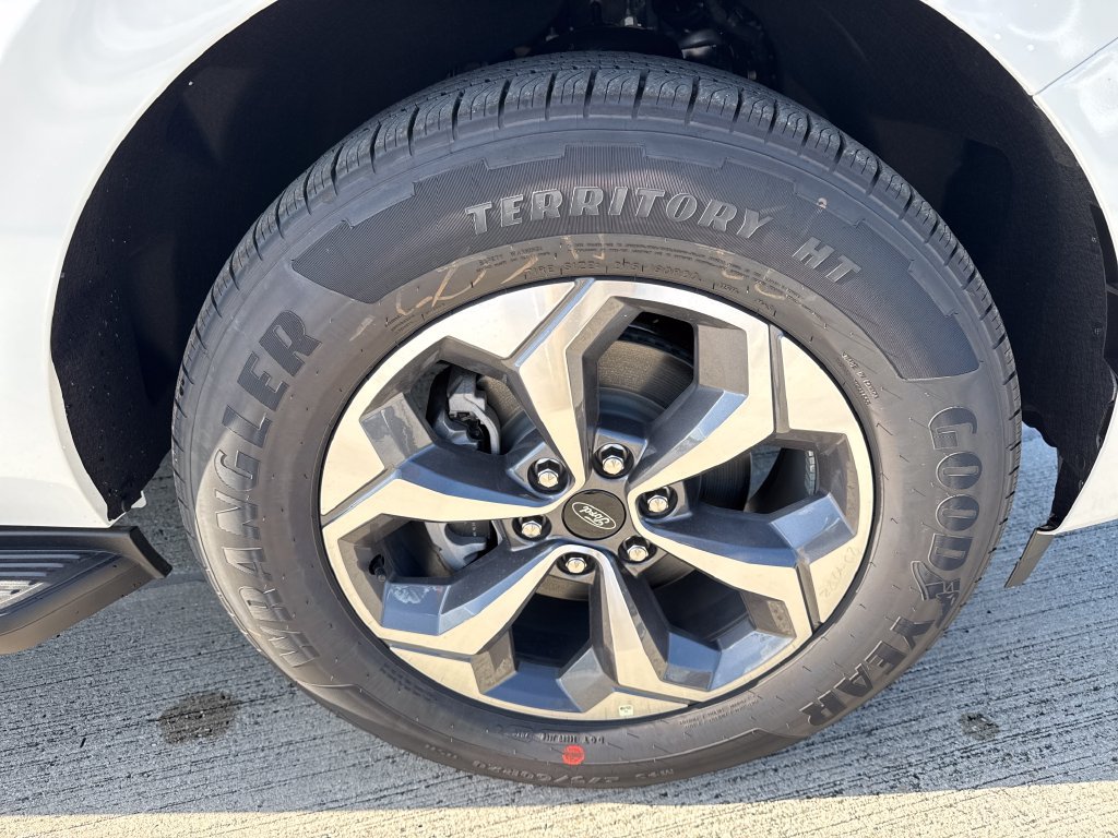 New 2027 Ford Expedition Max Active RWD image 11
