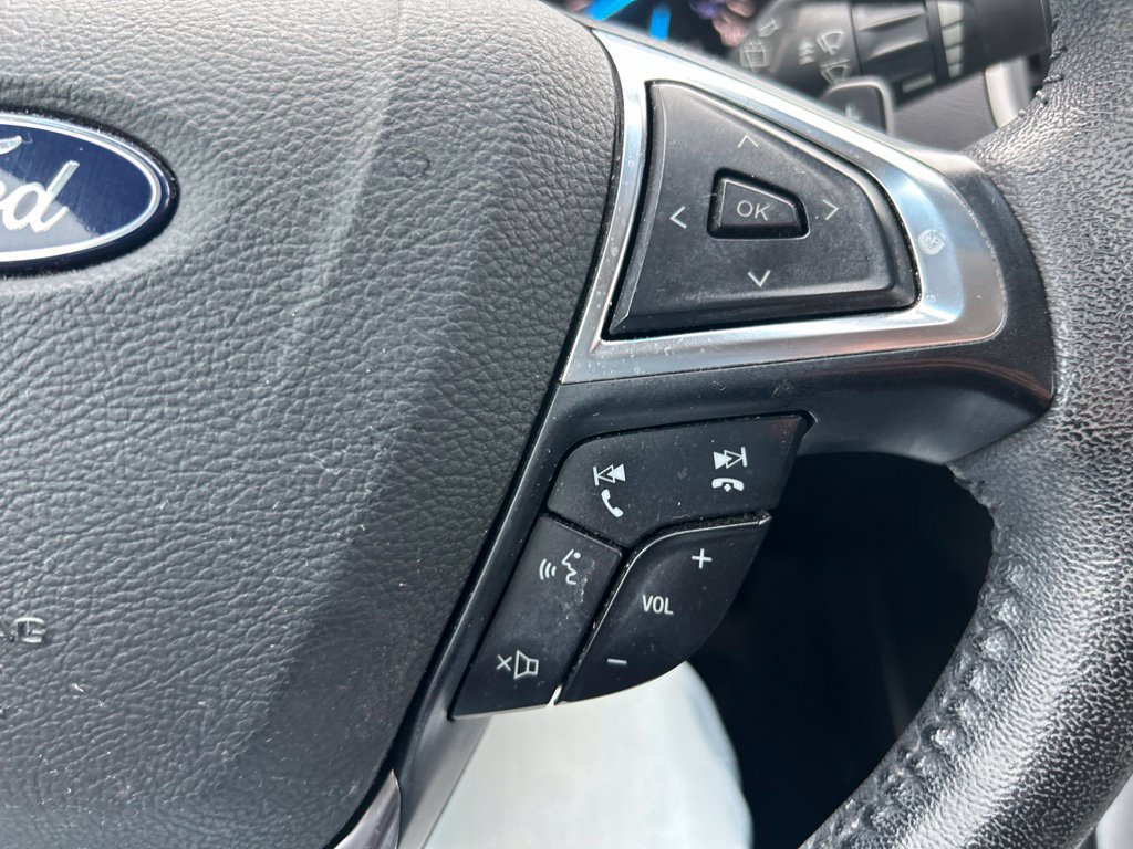 Used 2018 Ford Edge SEL FWD image 20