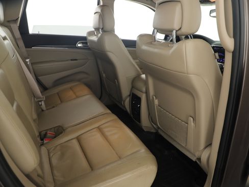 Used 2019 Jeep Grand Cherokee Limited image 23