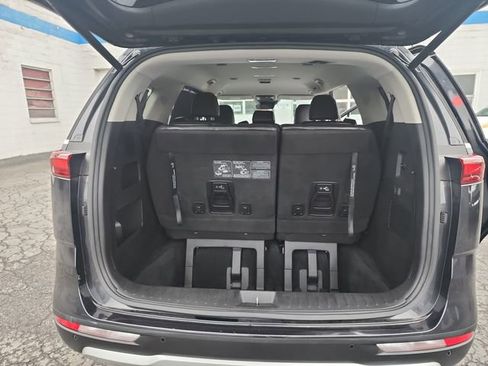 Used 2022 Kia Carnival EX FWD image 14