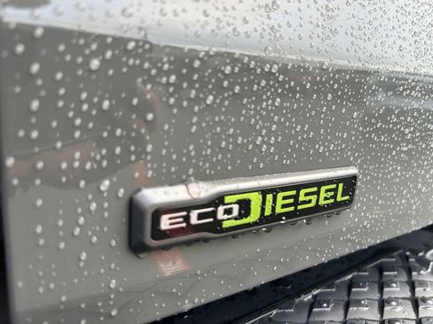 Used 2021 Jeep Gladiator Willys image 32