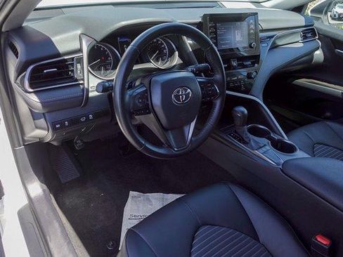 Used 2023 Toyota Camry SE FWD image 9