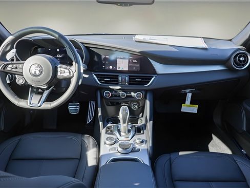 New 2025 Alfa Romeo Giulia w/ Driving Assist Package image 9