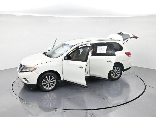 Used 2016 Nissan Pathfinder SV FWD image 50