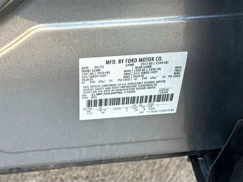 Used 2023 Lincoln Nautilus Reserve image 32