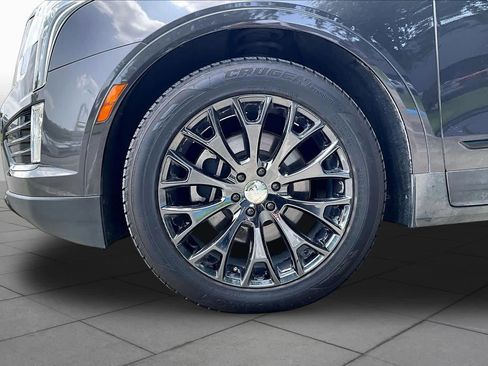 Used 2018 Cadillac XT5 Platinum AWD/4WD image 11