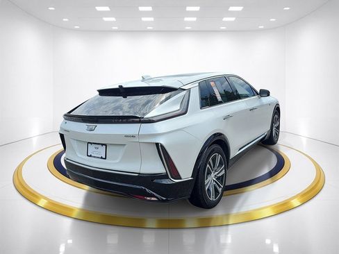 Certified 2024 Cadillac Lyriq Luxury w/ LPO, Floor Liner Package RWD image 5