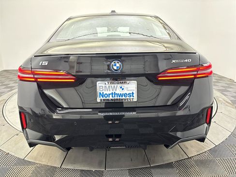 New 2027 BMW i5 xDrive40 AWD/4WD image 15