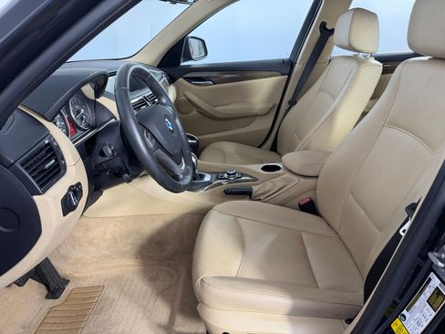 Used 2015 BMW X1 sDrive28i RWD image 5