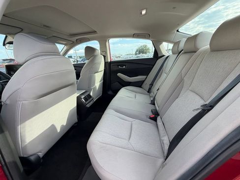 Used 2025 Honda Accord SE image 12