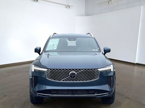 New 2026 Volvo XC90 B5 Plus w/ Protection Package AWD/4WD image 2