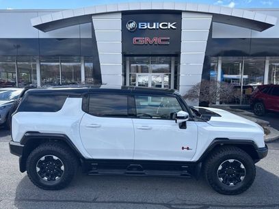 New 2024 GMC Hummer EV 2X w/ Extreme Off-Road Package