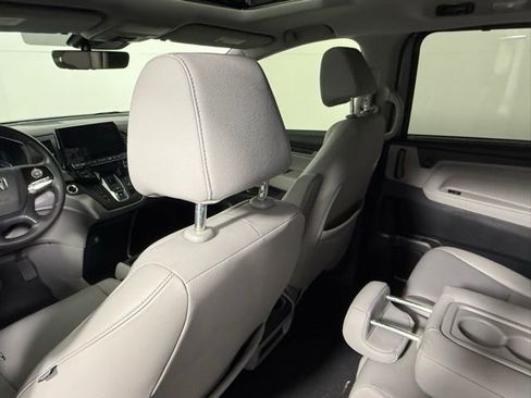 Used 2018 Honda Odyssey EX-L image 34