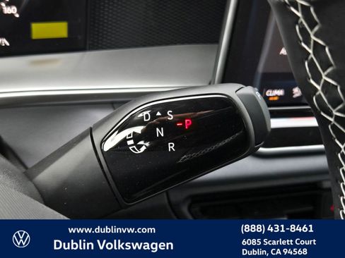 New 2026 Volkswagen Tiguan SE AWD/4WD image 16