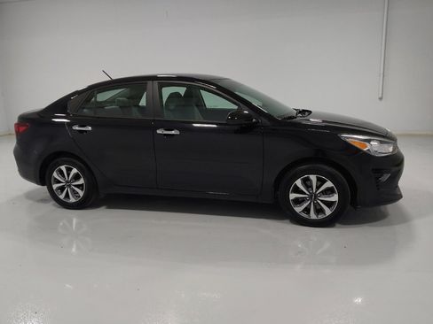 Used 2023 Kia Rio S w/ Technology Package image 11