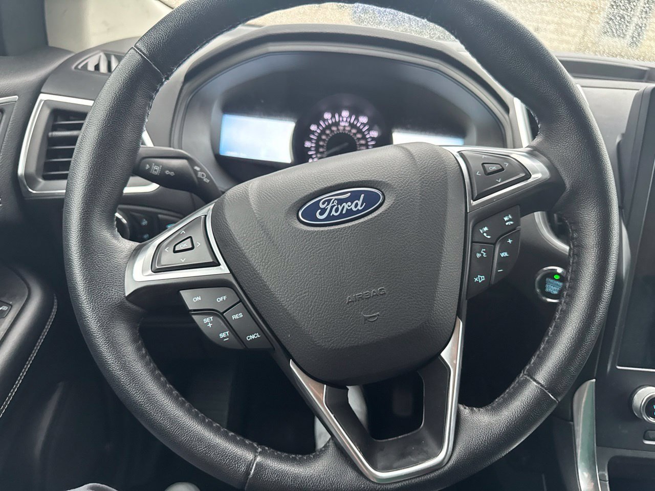 Used 2023 Ford Edge Titanium AWD/4WD image 9
