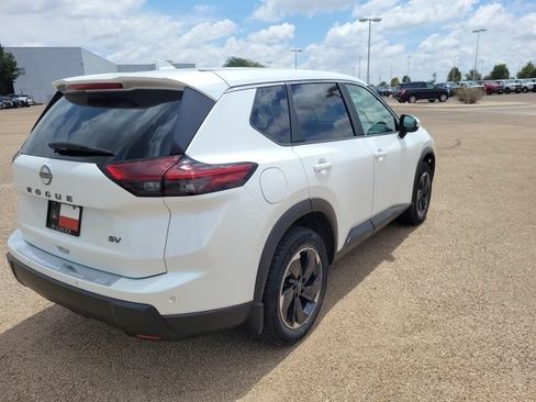 Certified 2024 Nissan Rogue SV FWD image 6