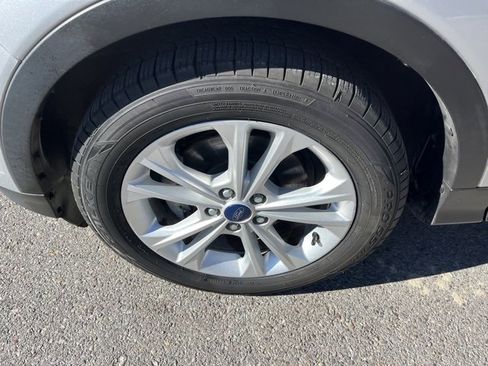 Used 2018 Ford Escape SE image 23