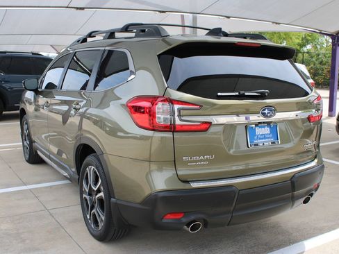 Used 2025 Subaru Ascent Limited AWD/4WD image 3